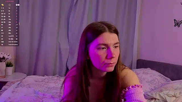 MelitaMoote online show from December 17, 6:30 am