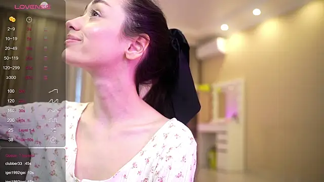 Bananalizzy online show from May 17, 10:44 am