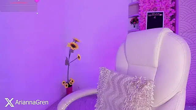 Arianna Gren18 online show from February 4, 1:39 pm
