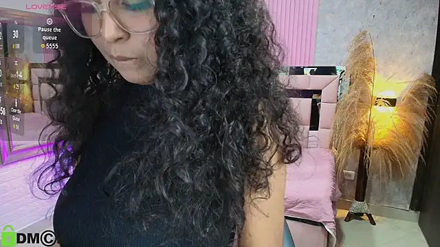 Snapshot of griselle_rousse chatting on February 23, 7:44 pm griselle rousse online show from February 23, 7:44 pm