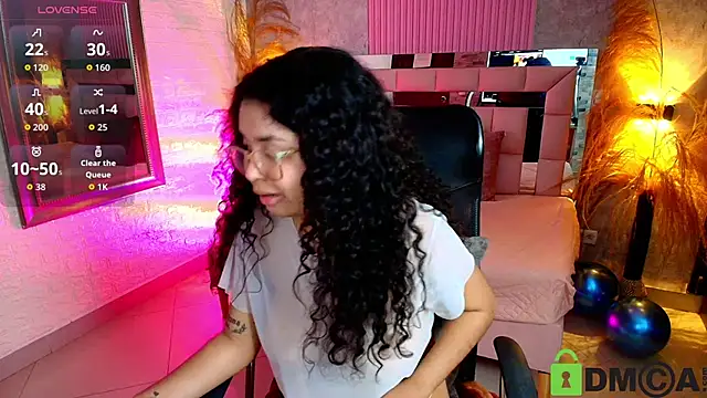 Snapshot of griselle_rousse chatting on April 17, 11:41 pm griselle rousse online show from April 17, 11:41 pm