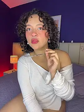  sarahRose online show from January 9, 4:15 am