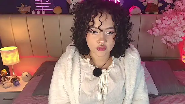  sarahRose online show from May 7, 4:18 am