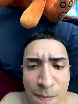 Snapshot of Nesukke chatting on November 4, 9:47 pm Nesukke online show from November 4, 9:47 pm