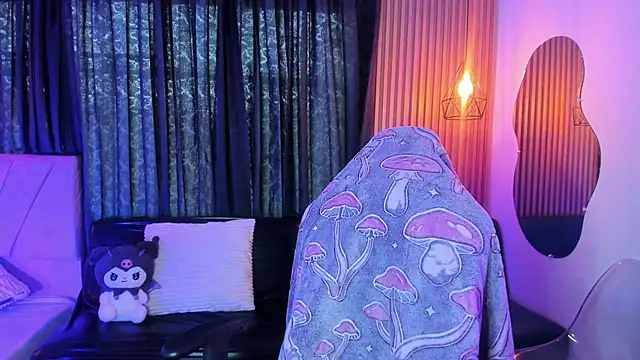 ravencollen online show from February 11, 5:40 pm