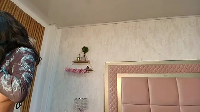 Snapshot of Madhison_5 chatting on February 27, 12:27 pm Madhison 5 online show from February 27, 12:27 pm