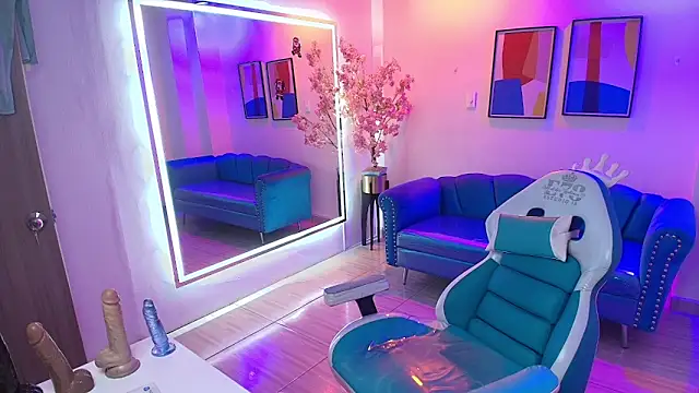 Snapshot of Alondra_gomexxx chatting on January 6, 3:43 am Alondra gomexxx online show from January 6, 3:43 am