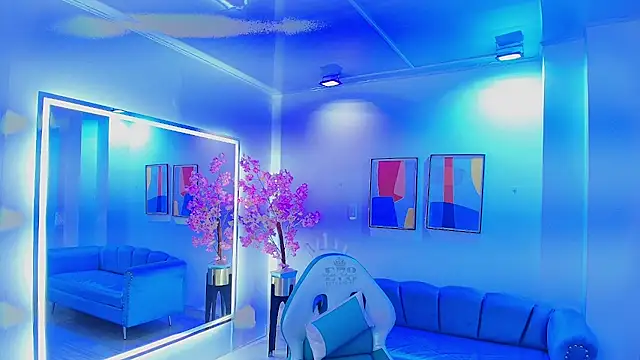 Snapshot of Alondra_gomexxx chatting on January 16, 3:43 am Alondra gomexxx online show from January 16, 3:43 am