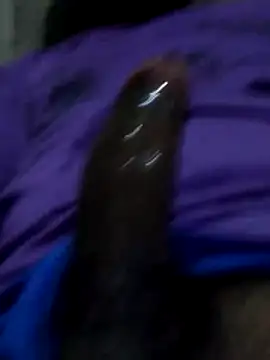 Snapshot of Alvaroz1992 chatting on March 4, 2:28 am Alvaroz1992 online show from March 4, 2:28 am