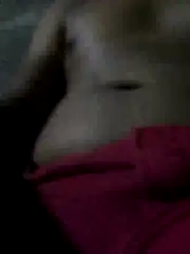 Snapshot of Alvaroz1992 chatting on April 3, 10:19 pm Alvaroz1992 online show from April 3, 10:19 pm