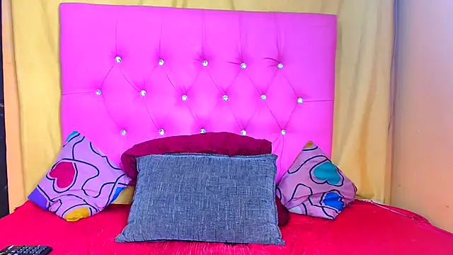 Prettybrowngirl online show from November 13, 5:56 pm