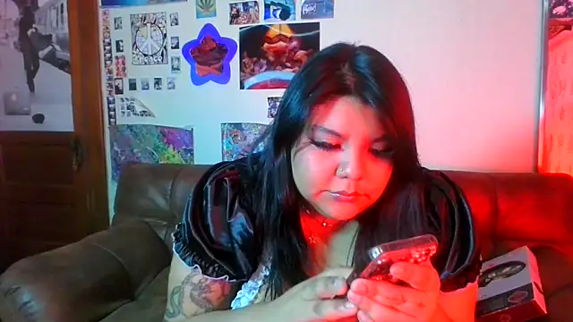 Snapshot of annoyedputa chatting on April 24, 3:20 am annoyedputa online show from April 24, 3:20 am