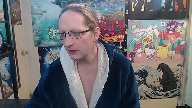 Savanah Banana  online show from March 3, 10:21 am