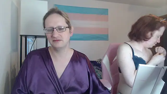 Snapshot of Savanah_Banana_ chatting on April 8, 10:59 am Savanah Banana online show from April 8, 10:59 am