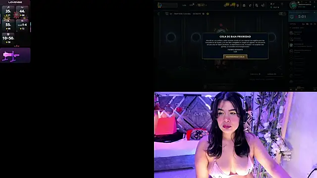 Snapshot of DaphneContry chatting on March 1, 4:03 am DaphneContry online show from March 1, 4:03 am