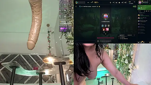 Snapshot of DaphneContry chatting on March 16, 5:44 am DaphneContry online show from March 16, 5:44 am