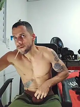 lucweed online show from May 15, 11:23 pm