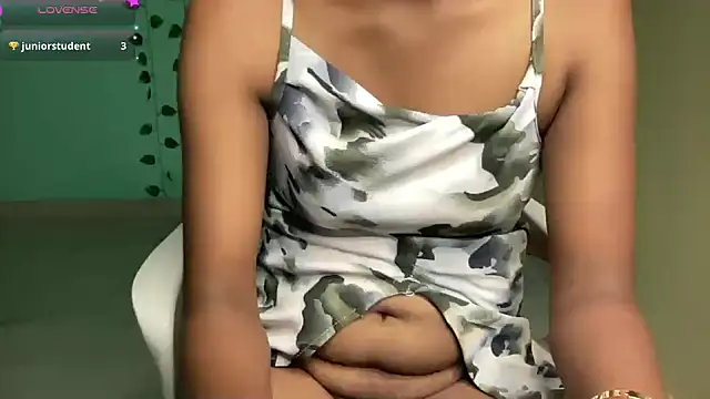 Snapshot of classy_kritii chatting on May 3, 6:52 am classy kritii online show from May 3, 6:52 am