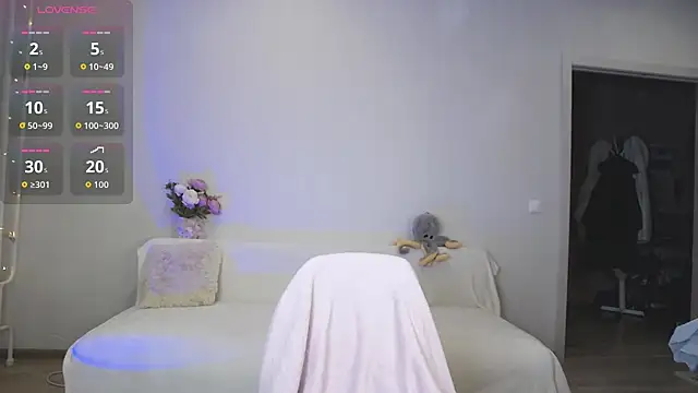 Snapshot of olliebells chatting on December 22, 4:15 pm olliebells online show from December 22, 4:15 pm