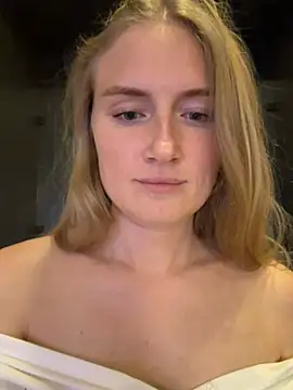 olliebells online show from May 17, 4:25 pm