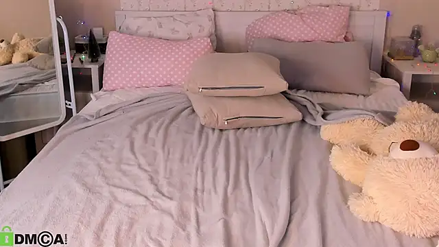 Barbara Allen online show from December 22, 9:17 am