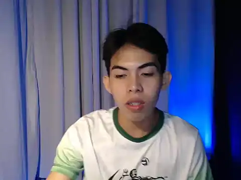 Urhotsilverboy online show from March 3, 2:45 pm