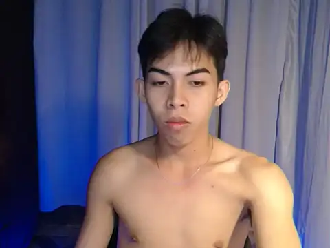 Urhotsilverboy online show from March 4, 2:01 pm