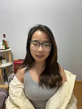 Hmm 0303 online show from November 19, 2:39 pm