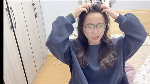 Hmm 0303 online show from February 6, 5:05 pm