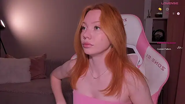 Elisahsthetics online show from May 10, 11:54 pm