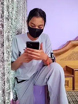 Student12th online show from February 11, 3:55 am