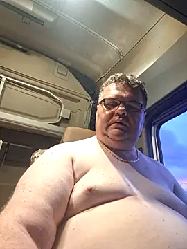 Snapshot of Grase44 chatting on December 1, 4:45 pm Grase44 online show from December 1, 4:45 pm