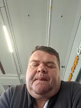 Snapshot of Grase44 chatting on February 8, 10:07 am Grase44 online show from February 8, 10:07 am