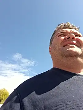 Snapshot of Grase44 chatting on April 4, 9:51 am Grase44 online show from April 4, 9:51 am