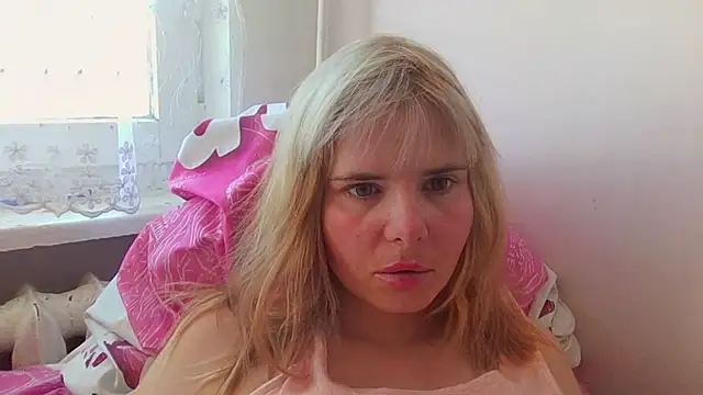 HornyElena online show from April 21, 10:32 am