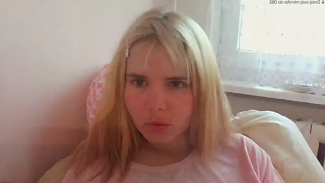 HornyElena online show from May 10, 6:02 pm