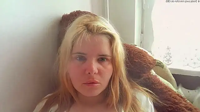 HornyElena online show from May 13, 10:12 am