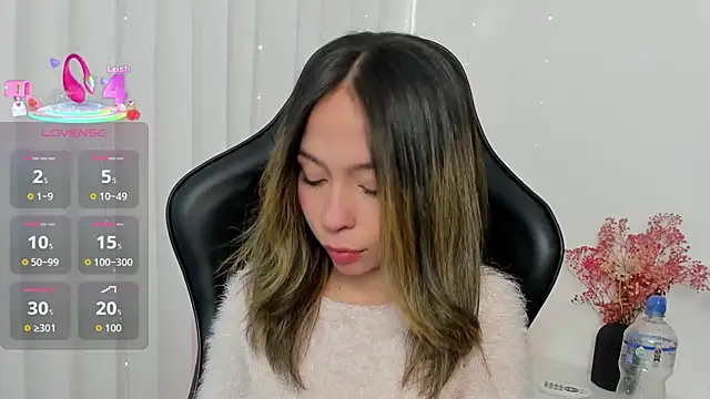 Snapshot of LuluuBerry chatting on January 5, 7:28 pm LuluuBerry online show from January 5, 7:28 pm