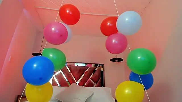 Juliette Leroyy online show from March 31, 7:36 pm