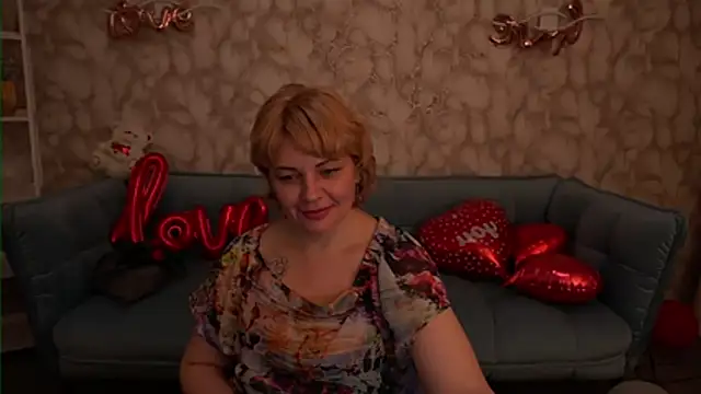 AmaraNights online show from February 13, 8:27 pm