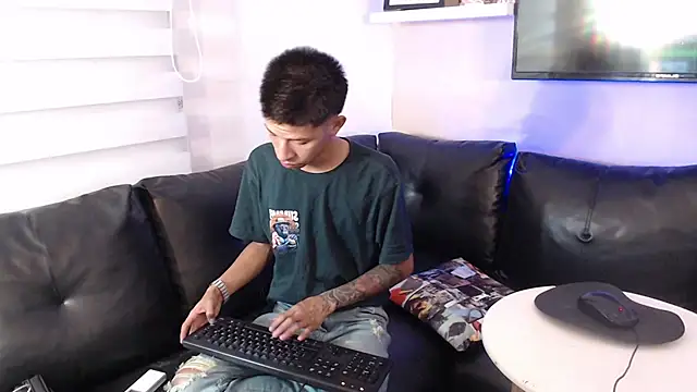 Tessachains 2  online show from January 9, 3:59 pm