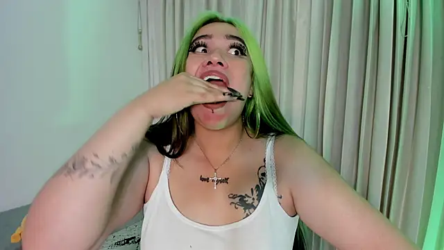 Snapshot of Lilith_Zenith_ chatting on December 1, 4:17 am Lilith Zenith online show from December 1, 4:17 am