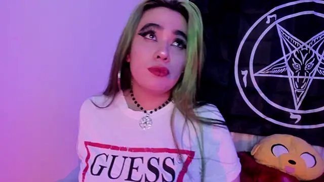 Snapshot of Lilith_Zenith_ chatting on January 12, 5:23 am Lilith Zenith online show from January 12, 5:23 am