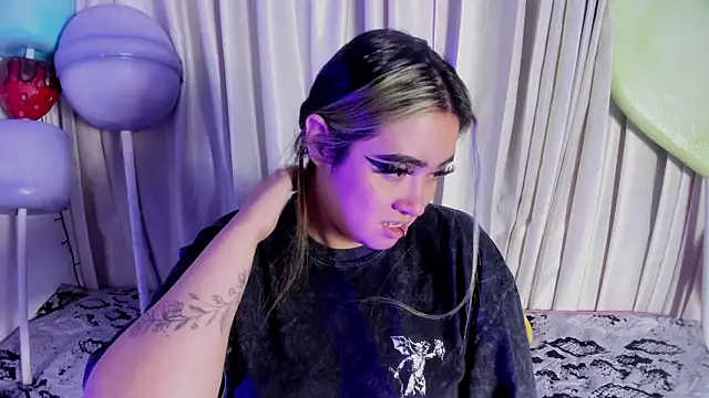 Snapshot of Lilith_Zenith_ chatting on February 9, 4:16 am Lilith Zenith online show from February 9, 4:16 am