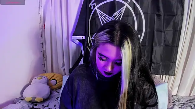 Snapshot of Lilith_Zenith_ chatting on February 13, 3:35 am Lilith Zenith online show from February 13, 3:35 am