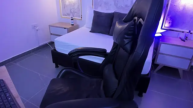 coral rosse  online show from December 23, 2:31 am