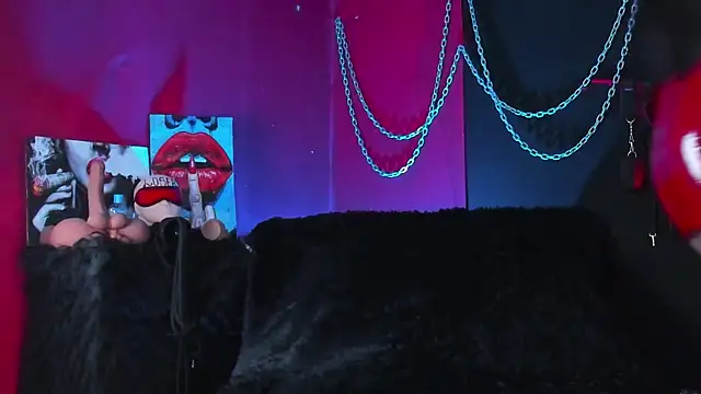 KatrinaStone online show from December 17, 12:05 am