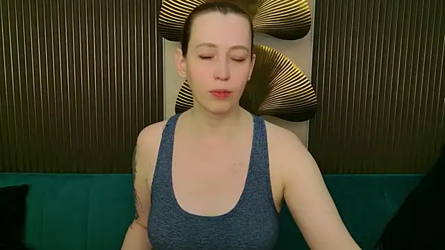 Snapshot of Evie_Berret chatting on March 28, 8:52 pm Evie Berret online show from March 28, 8:52 pm