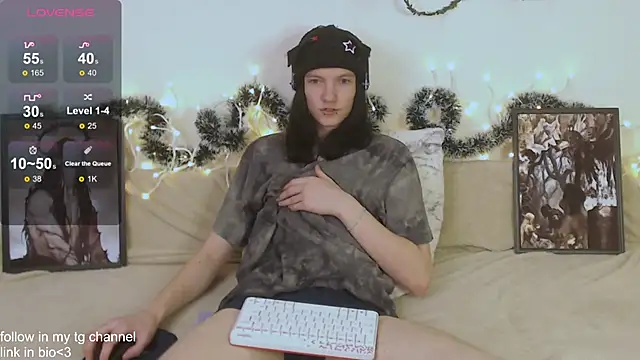 Snapshot of RaidenXL chatting on February 4, 4:57 pm RaidenXL online show from February 4, 4:57 pm