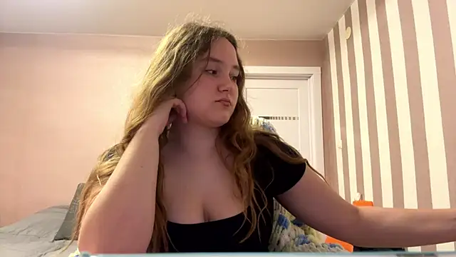BabyBlissxx online show from May 17, 10:17 pm